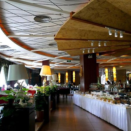Huangma Holiday Hotel Хайкоу Экстерьер фото