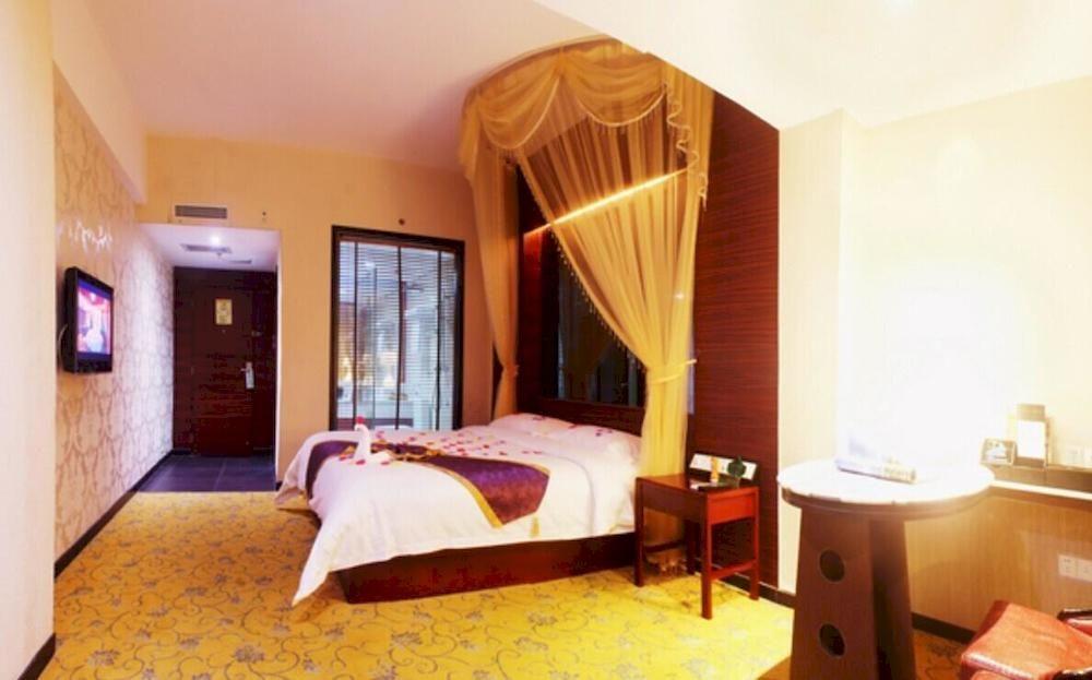 Huangma Holiday Hotel Хайкоу Экстерьер фото