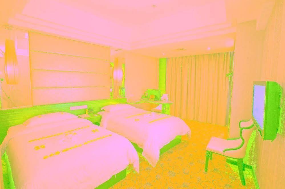 Huangma Holiday Hotel Хайкоу Экстерьер фото